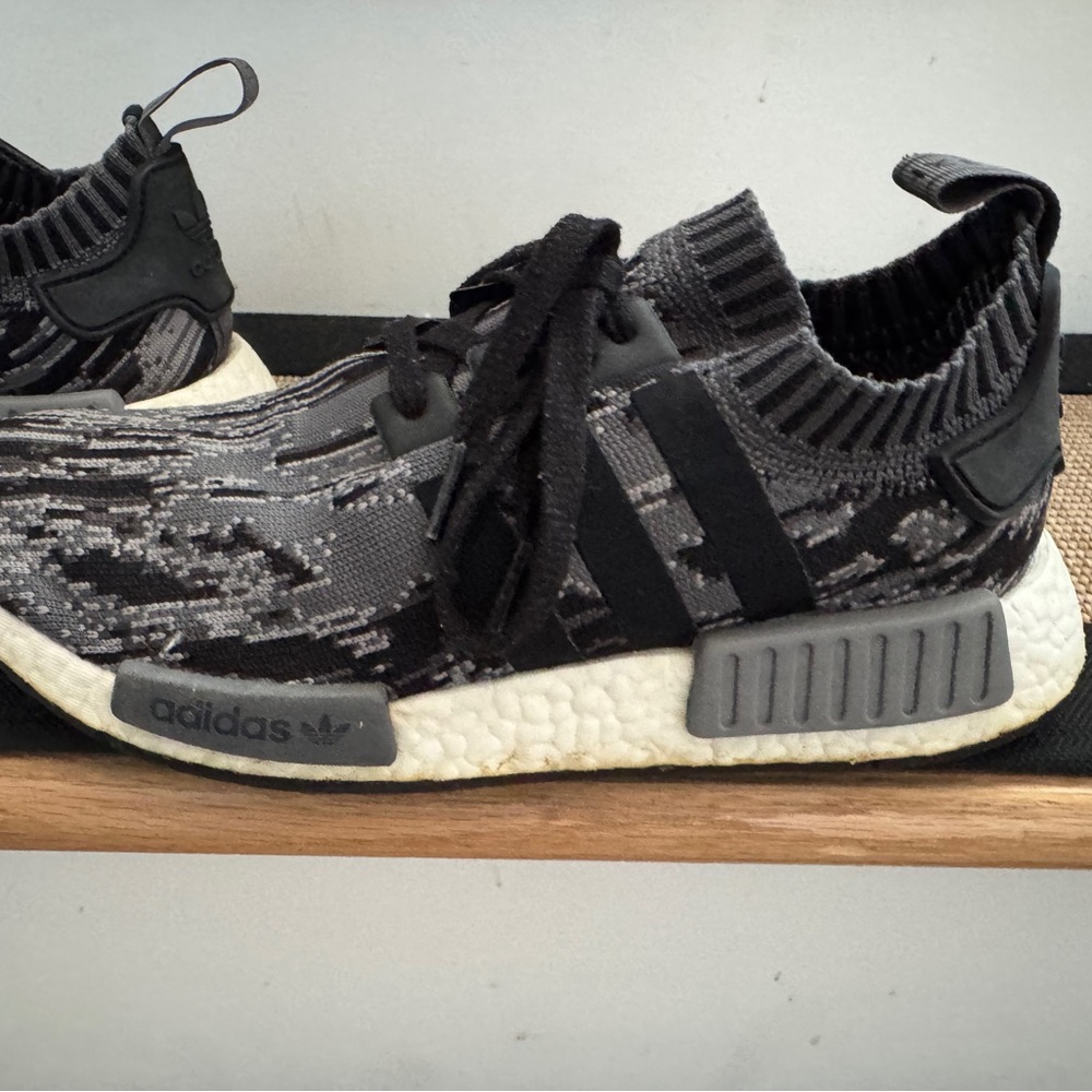 Men’s Coveted Adidas NMD R1 PRIME KNIT “CORE Black/GREY THREE”Sneakers